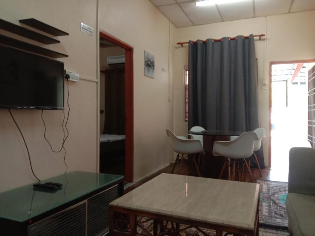 Homestay Tok Abah Seri Iskandar Exterior foto