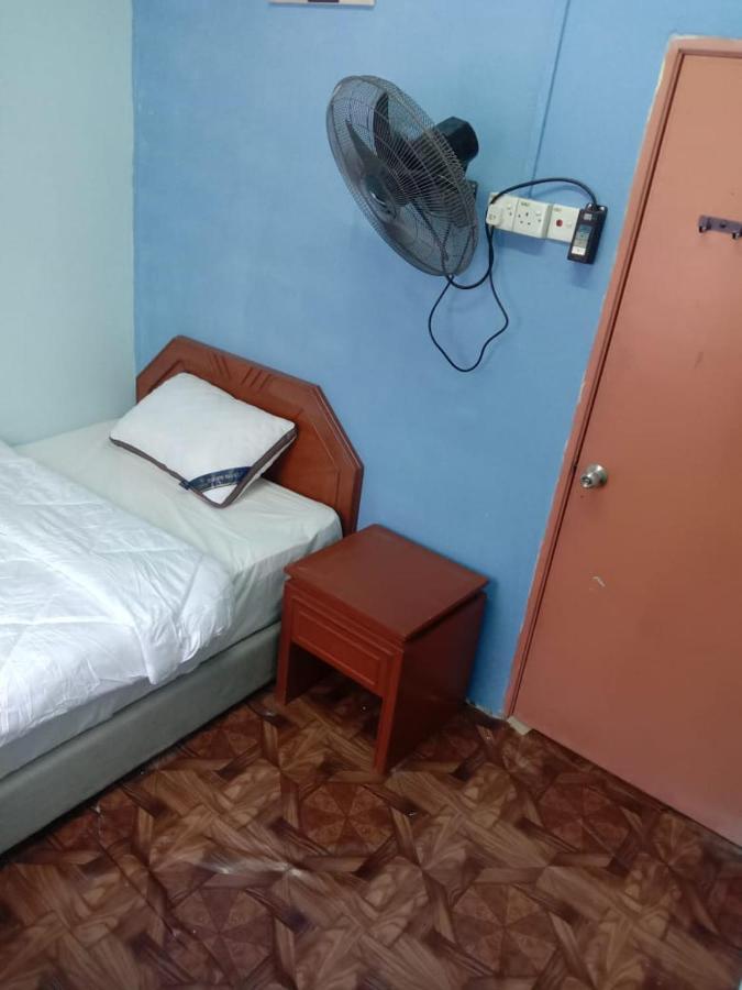 Homestay Tok Abah Seri Iskandar Exterior foto