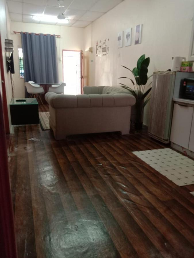 Homestay Tok Abah Seri Iskandar Exterior foto