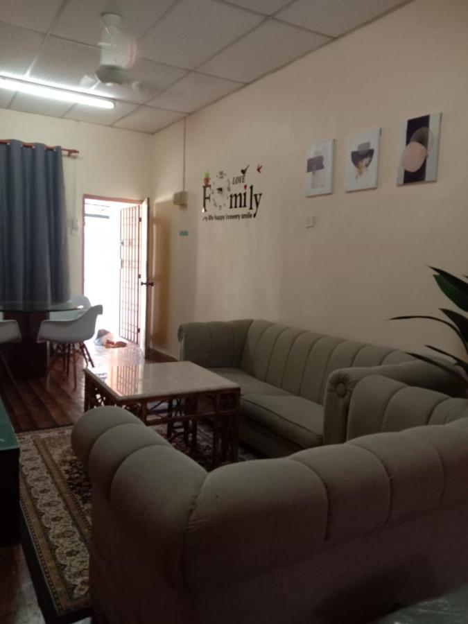 Homestay Tok Abah Seri Iskandar Exterior foto