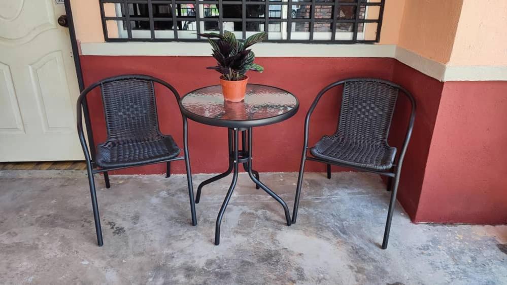 Homestay Tok Abah Seri Iskandar Exterior foto